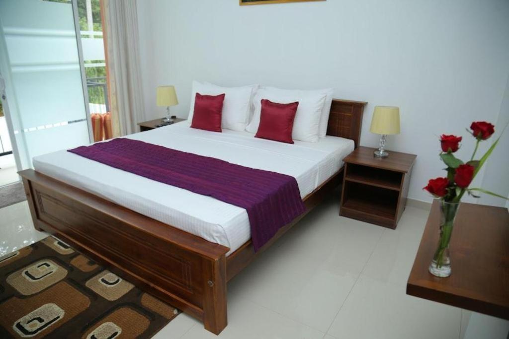 Nelinsa Residence Kandy Exterior photo