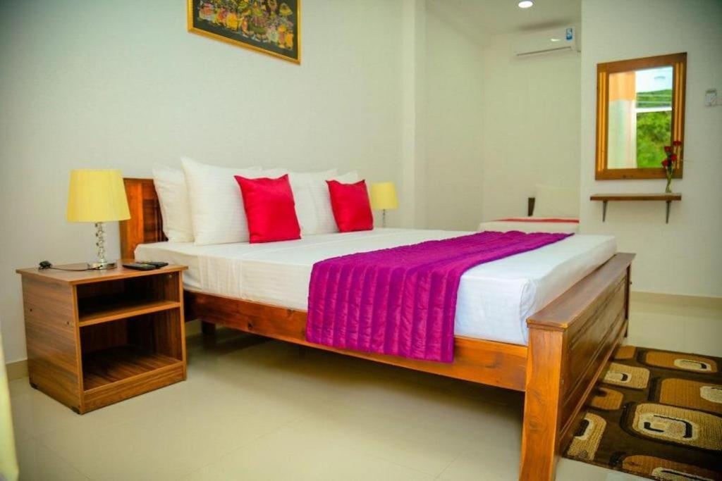 Nelinsa Residence Kandy Exterior photo